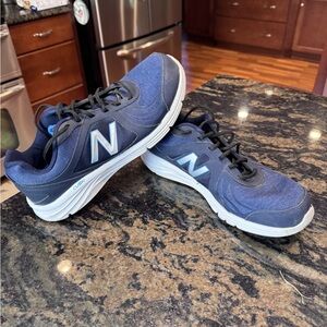 New Balance navy shoe sz 12